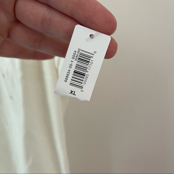 NWT Gap Ribbed Tank with Built in Bra White Size XL - Picture 5 of 8